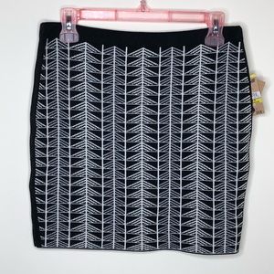 NWT Rachel Roy Black Aztec Print Skirt Size Medium